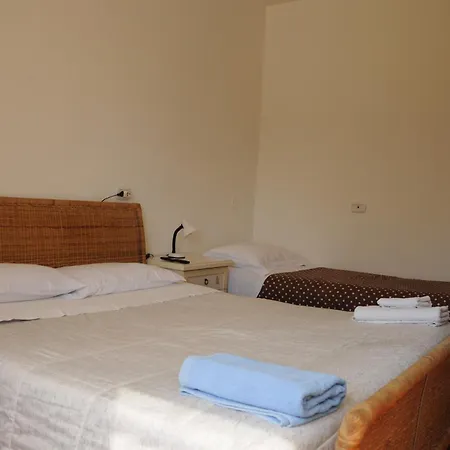 Casa Di Cinzia Guest house Lunghezza